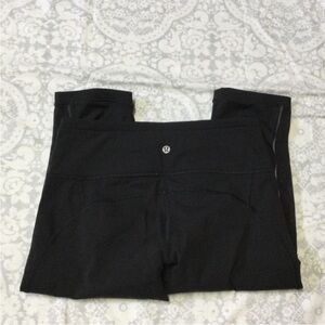 Lululemon Athletica Crop Leggings 8